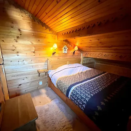 à Vue Et Bain Nordique * Matemale